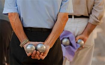 Quelles boules de pétanque pour les enfants et les ados ?