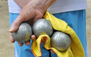 Comment entretenir sa boule de pétanque ? - Pétanque Stock